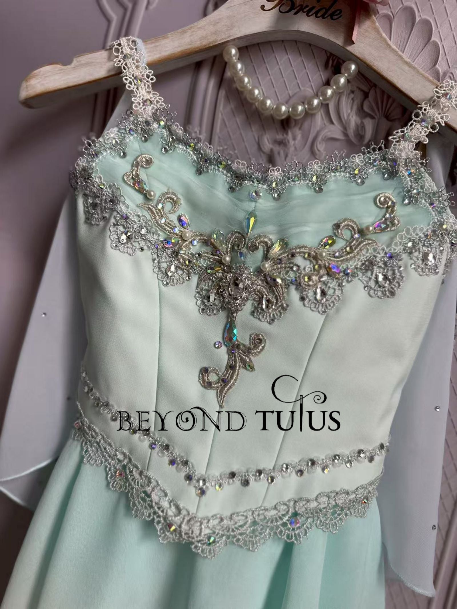 Green Ombre Talisman Costume