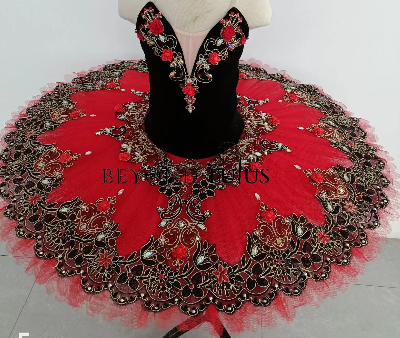Red platter tutu 231