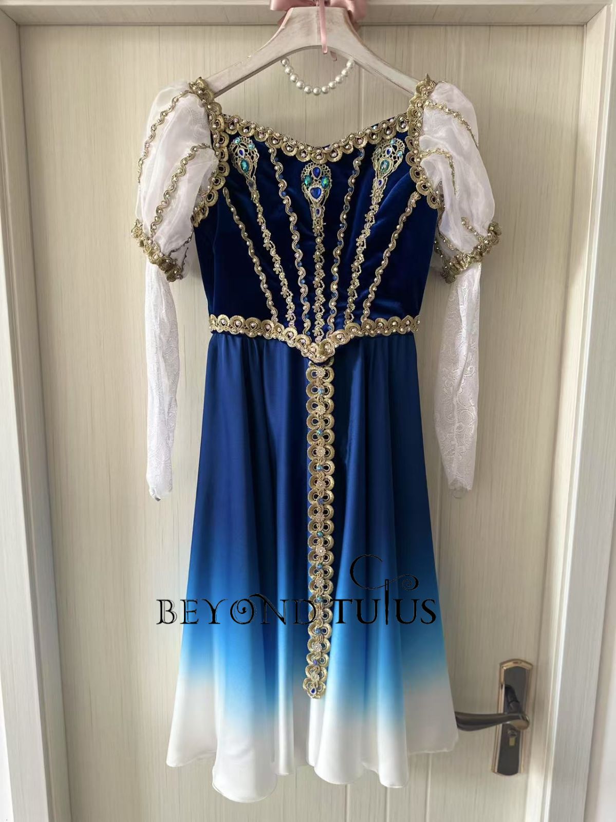 Swan Lake Pas de Trois Costume 03