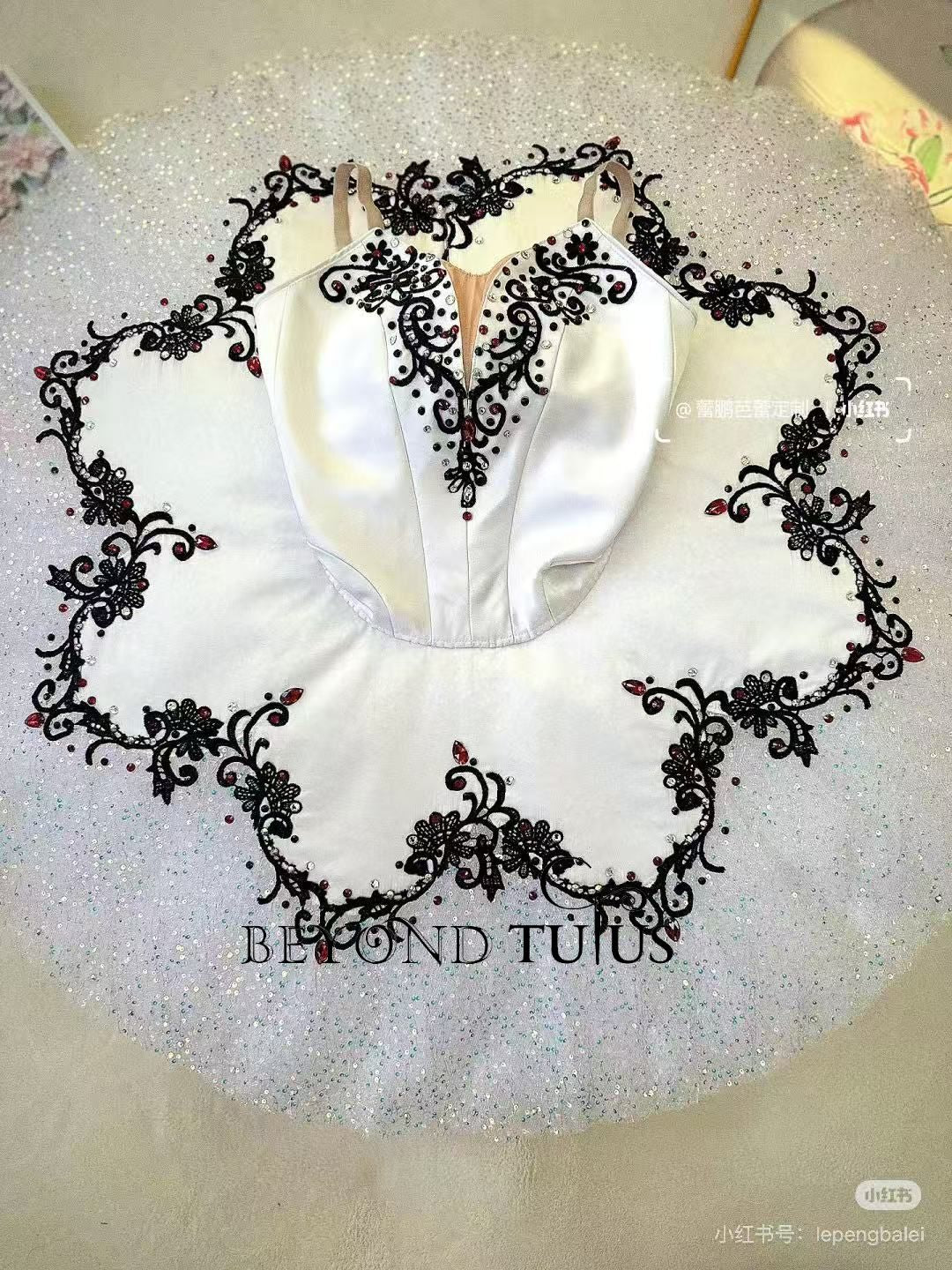 Grand Pas Classique Black and White Tutu 02
