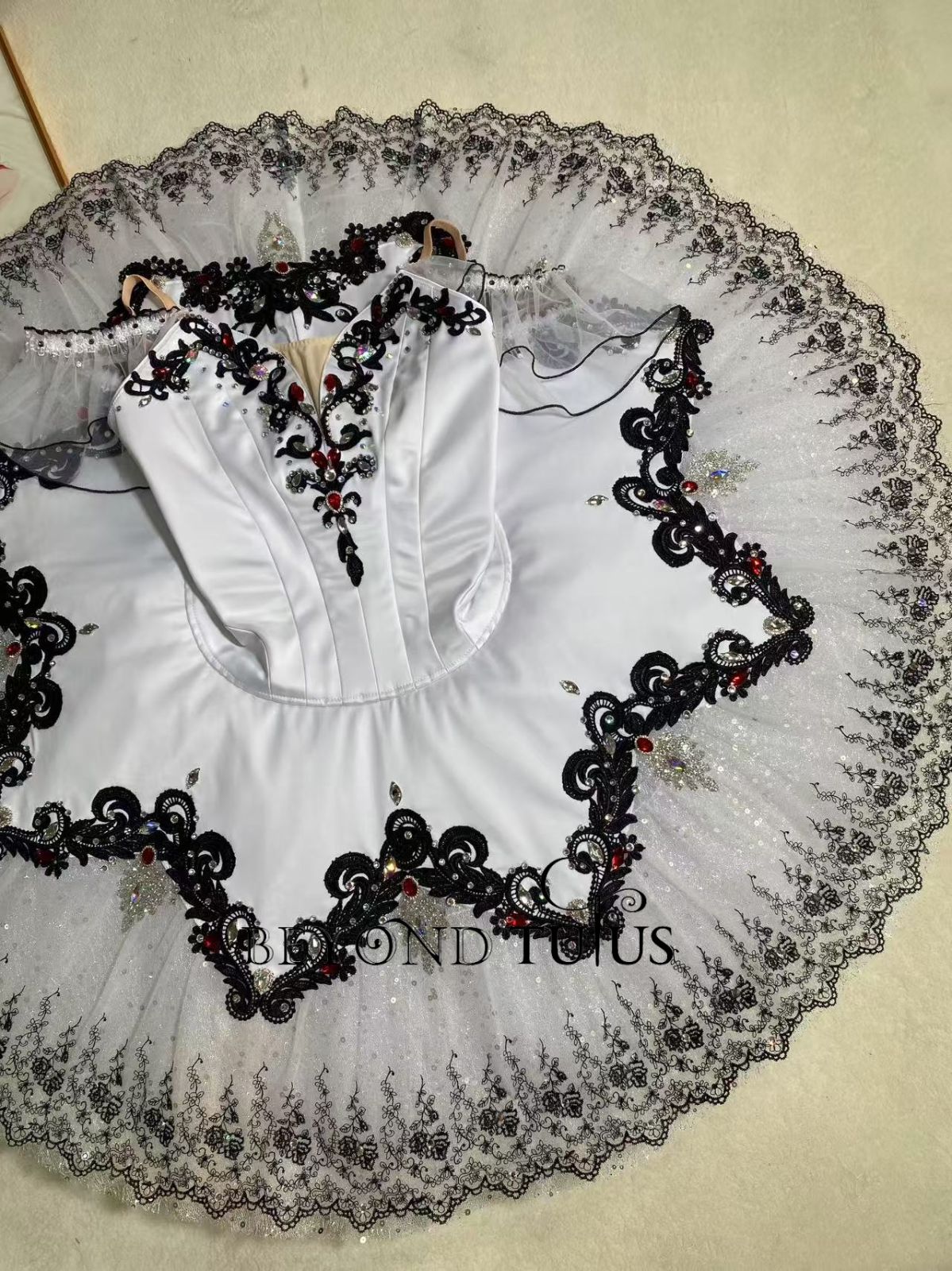 Grand Pas Classique Black and White Tutu 03