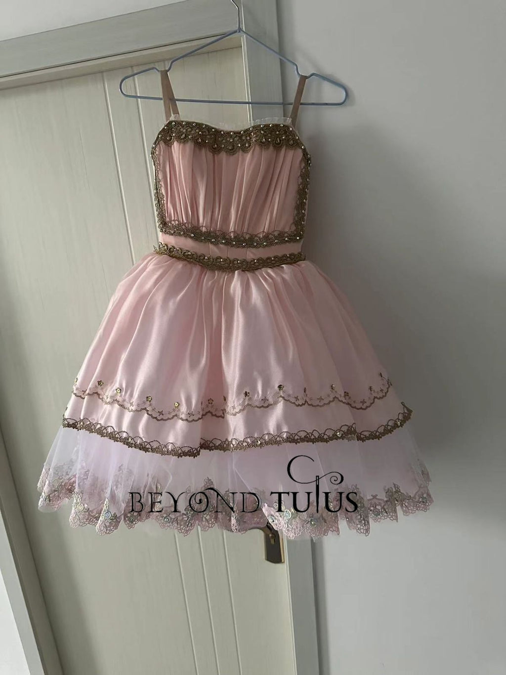 Le Reveil de Flore Tutu 02